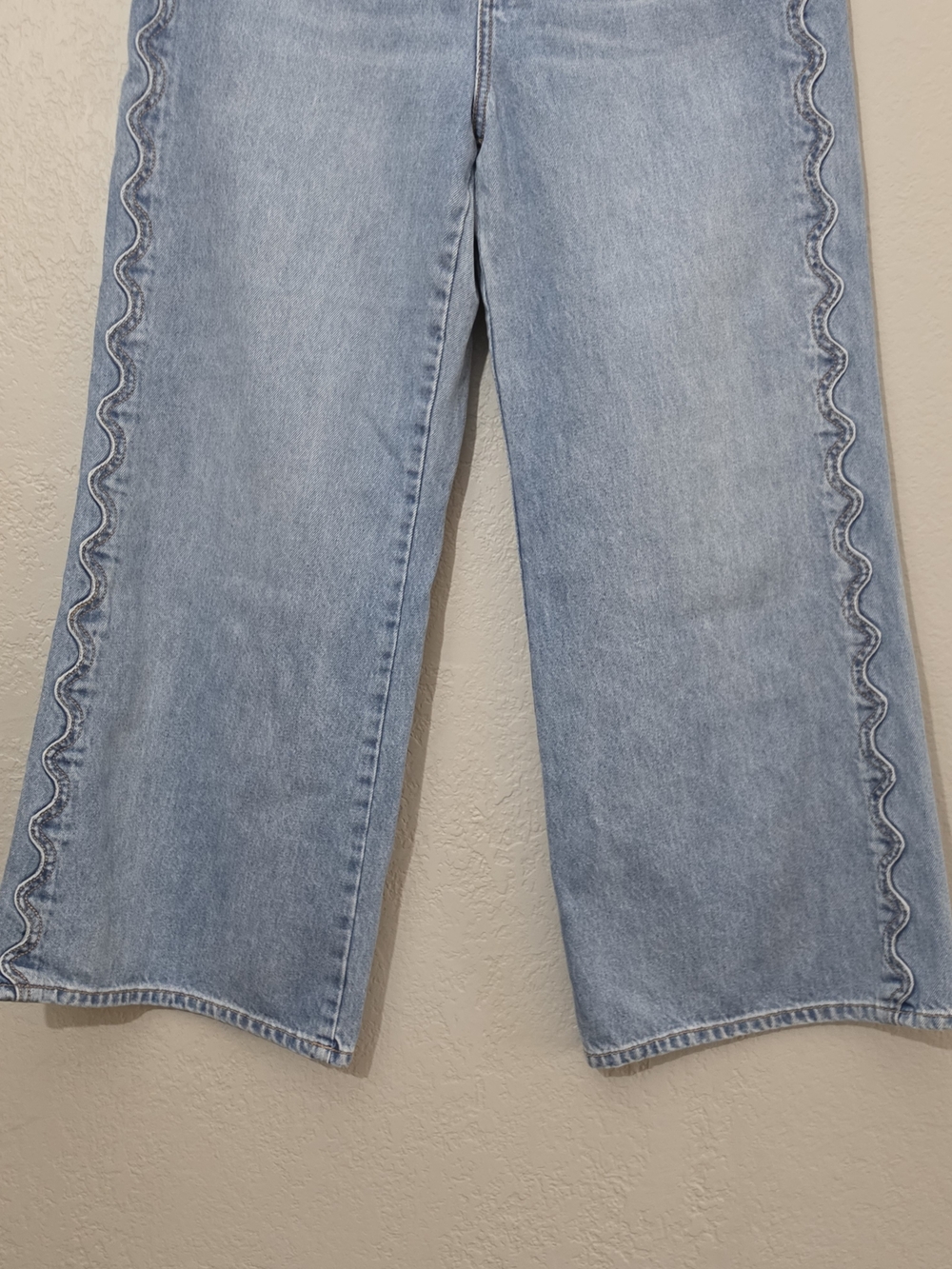 Veronica Beard Taylor Scallop Side High Rise Cropped Wide Leg Jean Nova Women 28 - Picture 4 of 11